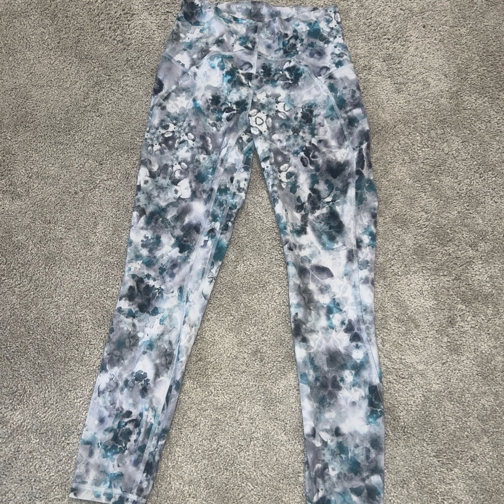 lululemon athletica Gray, Teal & White Printed Leggings